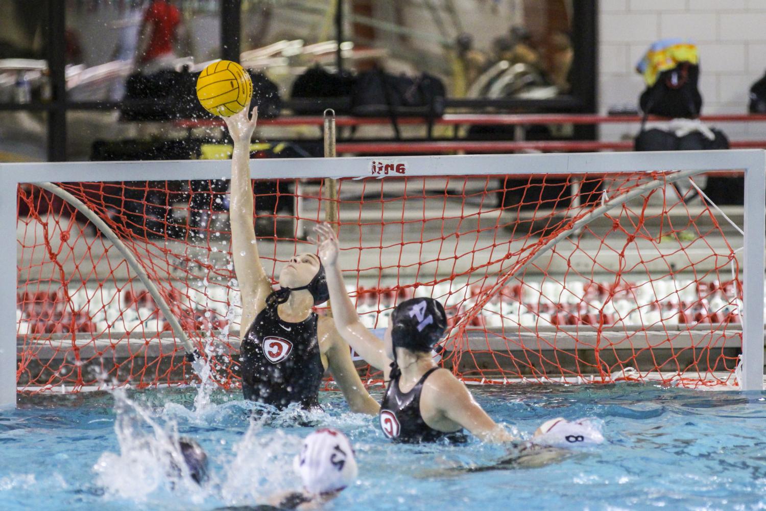 <a href='http://ms10.qukmj.com'>全球十大赌钱排行app</a> student athletes compete in a water polo tournament on campus.